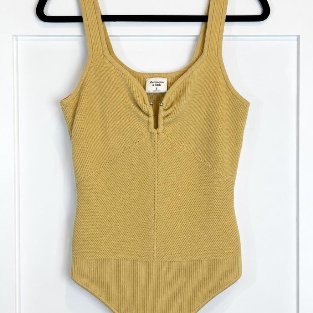 Abercrombie & Fitch Mustard Ribbed Knit Bodysuit – Large